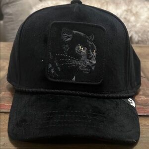 BLACK PANTHER - Goorin bros. Embroidered royalty “limited edition” VELVET. New!!